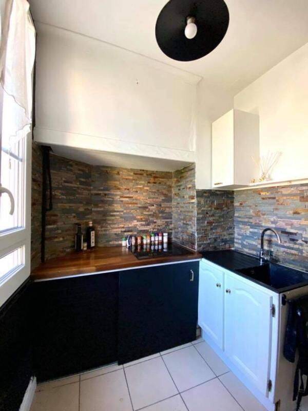 Appartement 3 pièces 49 m² · à Toulon · 49 m² · 605 €