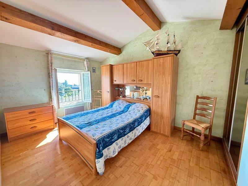 Maison 7 pièces 155 m² · à Lauris · 155 m² · 884 000 €