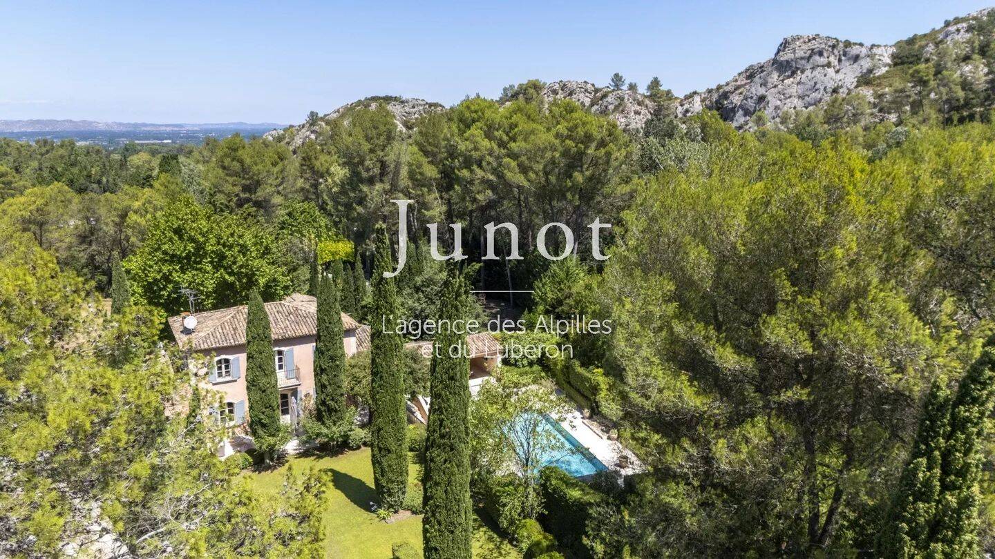 Maison 6 pièces 230 m² · à Saint-Rémy-de-Provence · 230 m² · 2 595 000 €