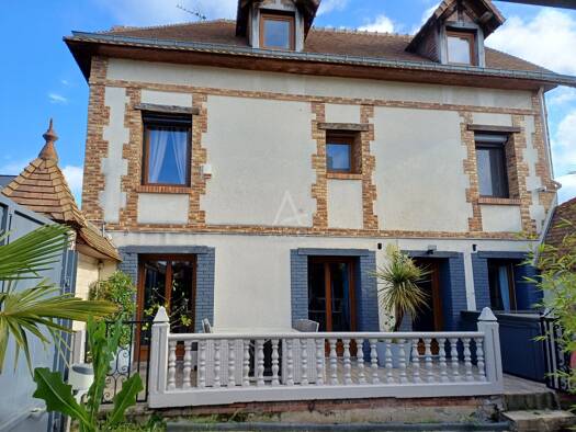 Maison à vendre 380 000 € 5 pièces 3 chambres 166 m² 100 m² de terrain Forêt Saint-Étienne-du-Rouvray 76800