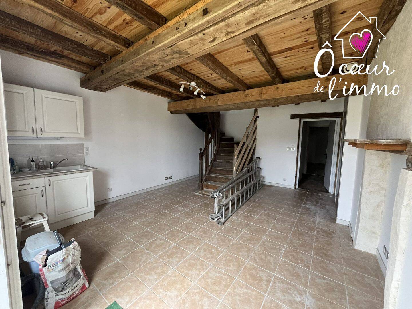 Maison 3 pièces 59 m² · à Nuaillé · 58,6 m² · 586 €