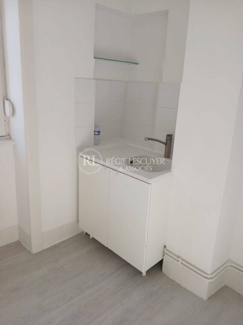 Appartement 2 pièces 58 m² · à Lyon 3ème Arrondissement · 57,6 m² · 960 €