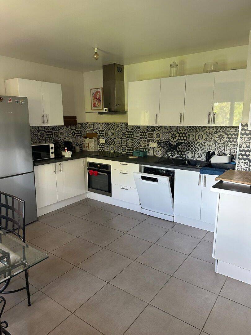 Appartement 2 pièces 56 m² · à Péron · 56 m² · 1 250 €