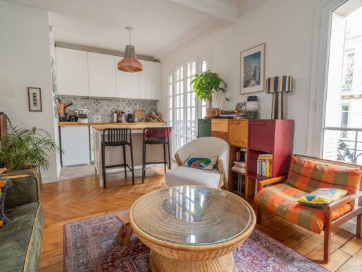 Appartement à vendre 640 000 € 3 pièces 2 chambres 62 m² Étage 4/6 Paris 18ème arrondissement 75018