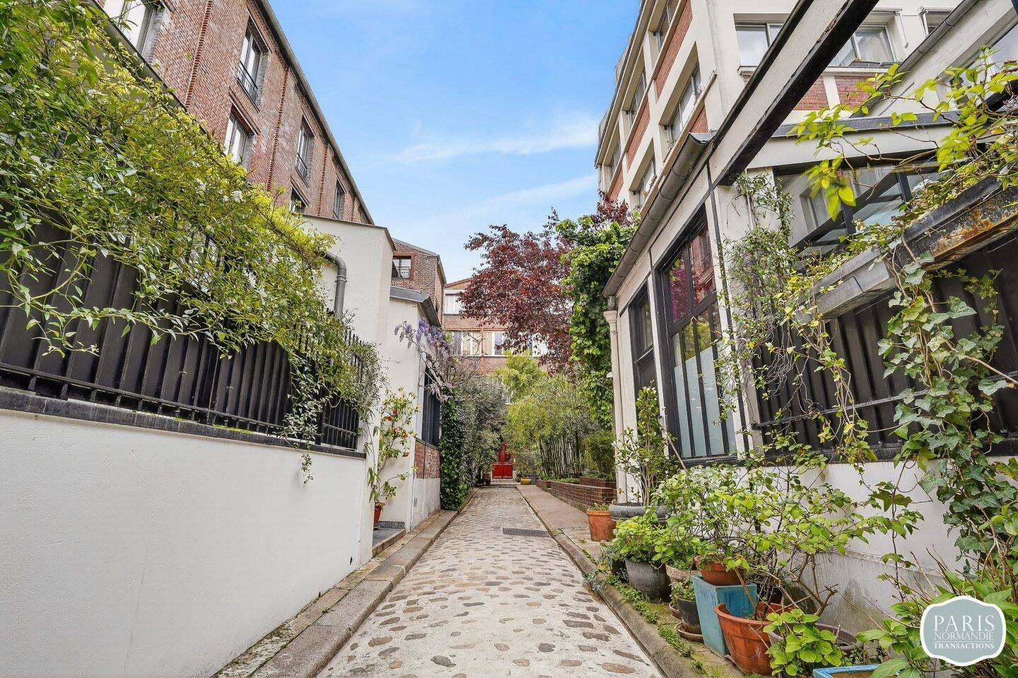 Appartement 2 pièces 80 m² · à Paris 10ème Arrondissement · 80,2 m² · 890 000 €