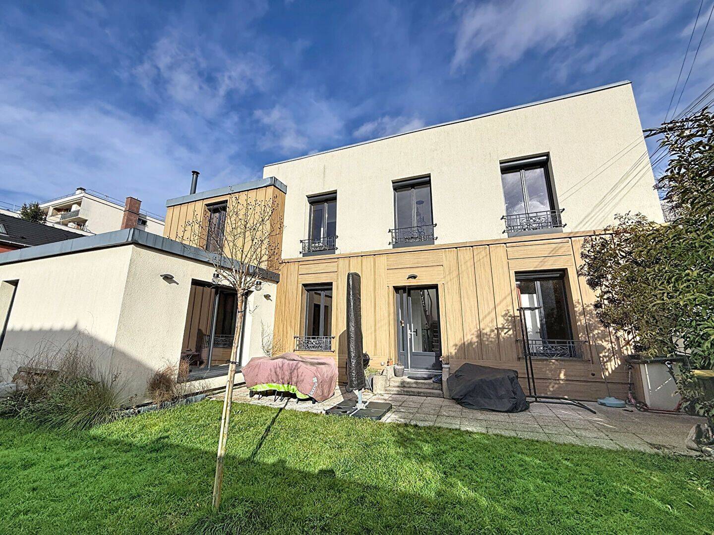 Maison 6 pièces 130 m² · à Saint-Maur-des-Fossés · 129,7 m² · 850 000 €