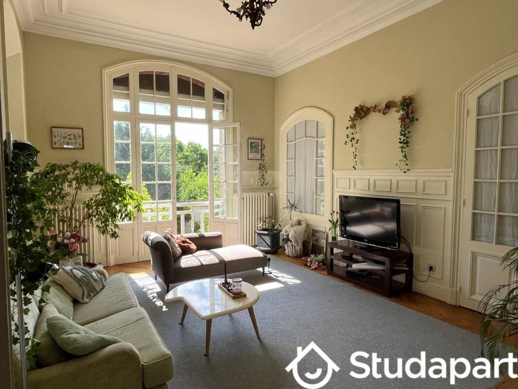 1 pièce 23 m² · à Pontoise · 23 m² · 705 €/mois