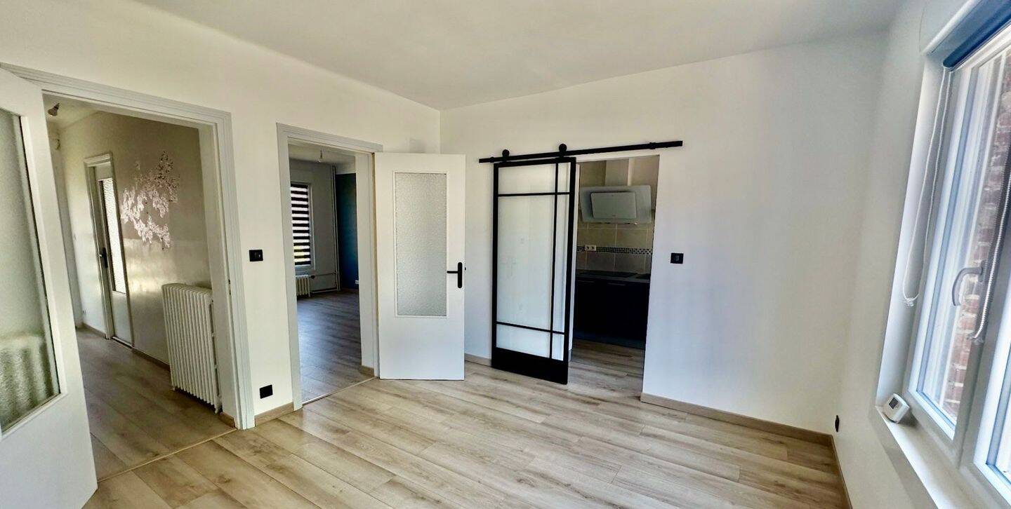 Maison 6 pièces 125 m² · à Cambrai · 125 m² · 880 €