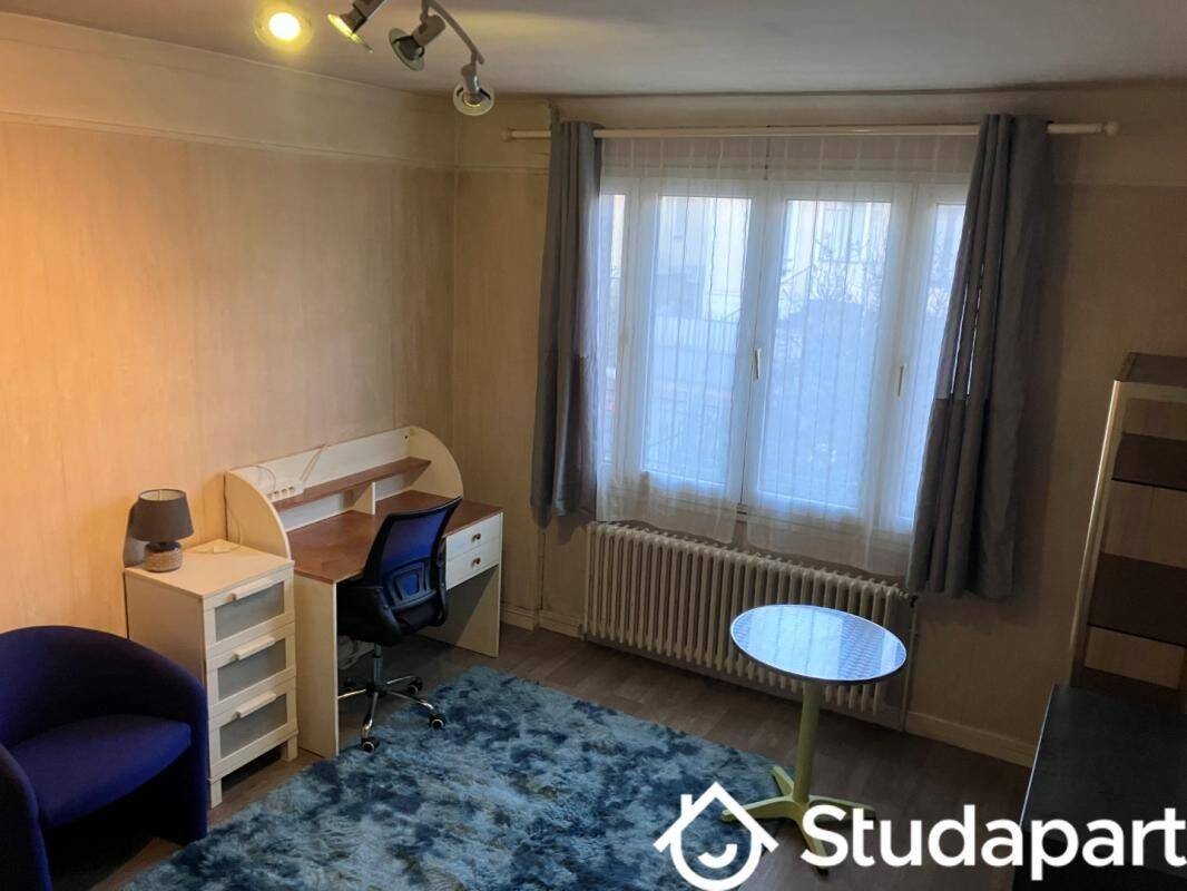 1 pièce 11 m² · à Eaubonne · 11 m² · 550 €