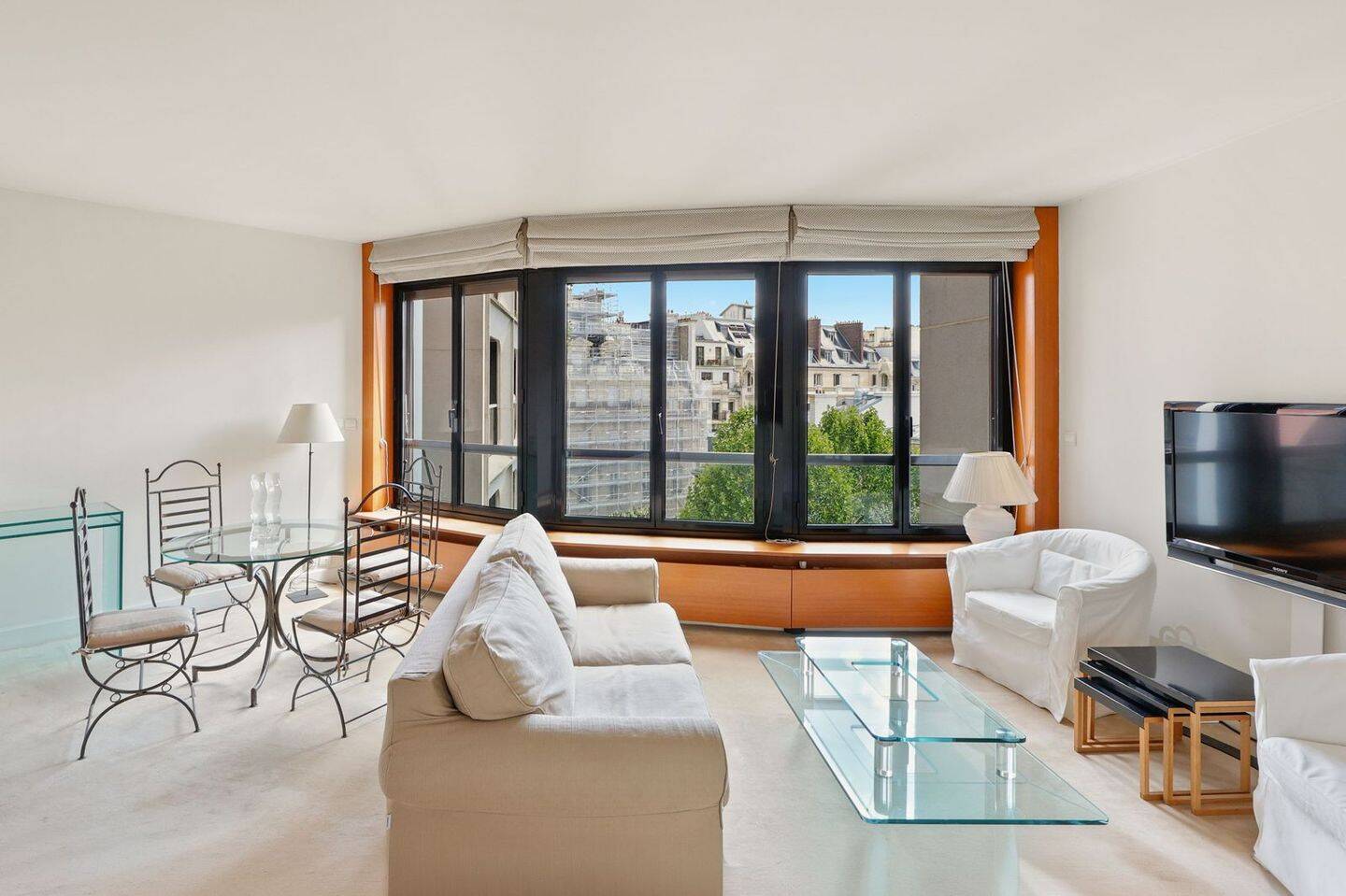 Appartement 2 pièces 60 m² · à Paris 16ème Arrondissement · 60 m² · 3 200 €/mois