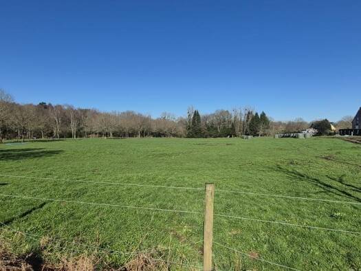 Terrain constructible viabilisé à vendre 60 570 € 325 m² de terrain Questembert 56230