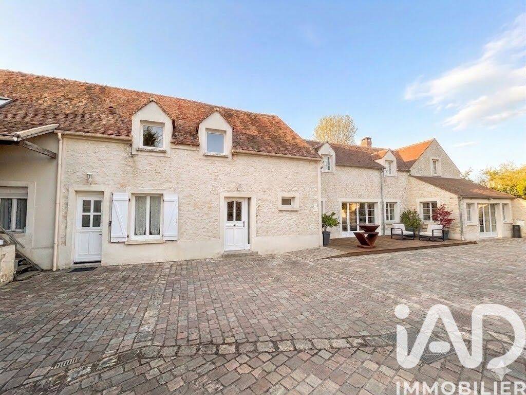 Maison 9 pièces 290 m² · à Fontainebleau · 290 m² · 680 000 €