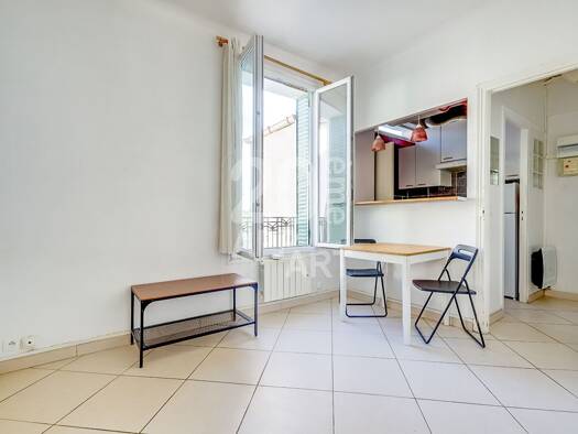 Appartement à vendre 190 000 € 2 pièces 1 chambre 31 m² 1er étage Dhuys-Hoche Bagnolet 93170