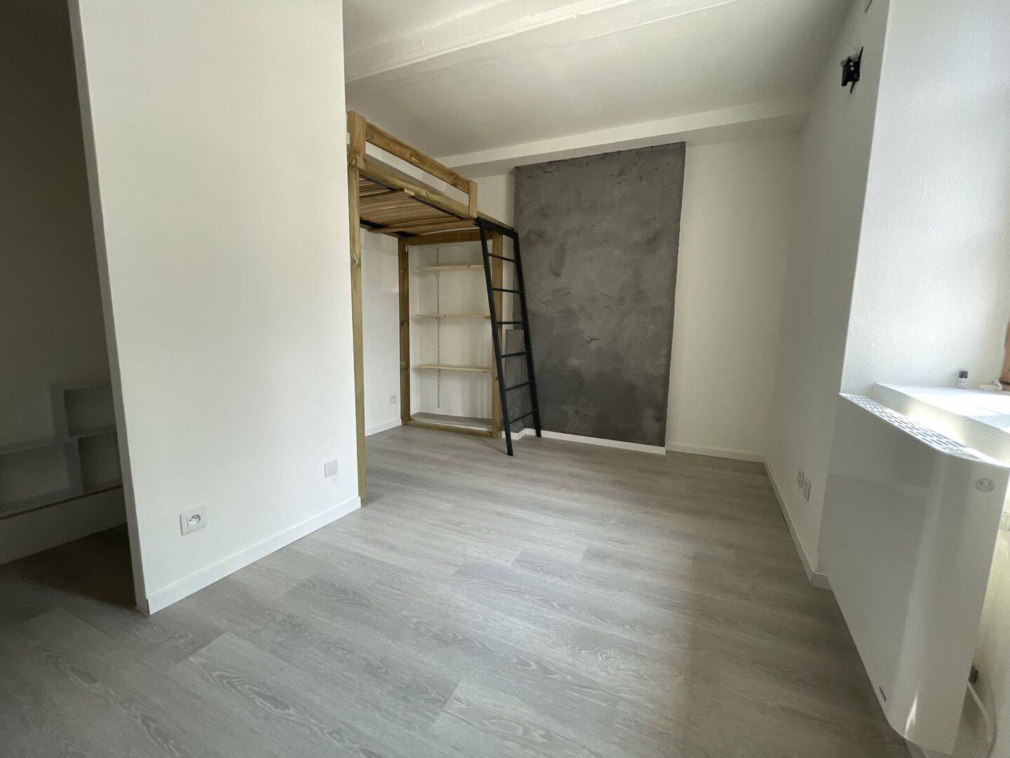 Appartement 1 pièce 15 m² · à Riom · 14,8 m² · 323 €/mois