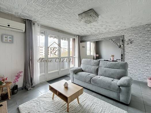 Appartement à vendre 130 000 € 4 pièces 2 chambres 70 m² Étage 3/4 Morier-Rigny-Pont Volant-Joué Centre Joué-lès-Tours 37300