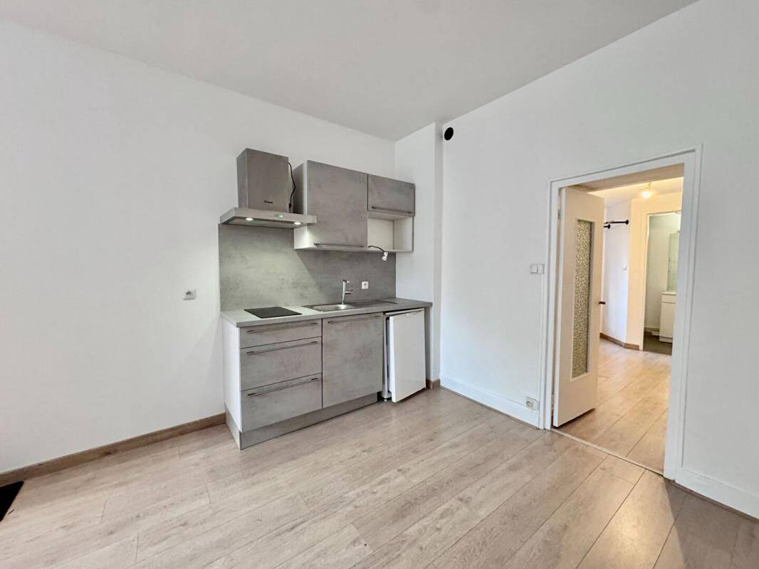 Appartement 2 pièces 27 m² · à Laval · 27 m² · 81 000 €