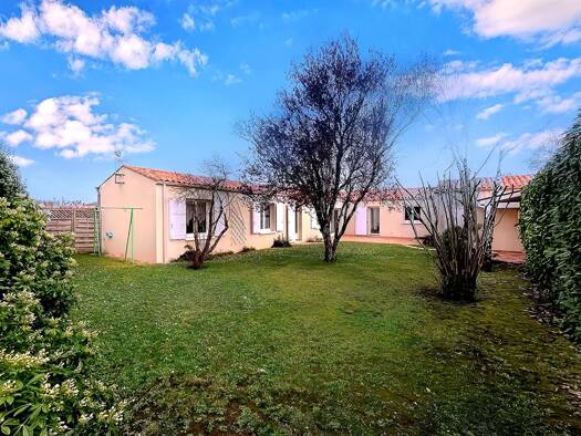 Maison de plain-pied à vendre 380 000 € 5 pièces 3 chambres 112 m² 568 m² de terrain La Jarne 17220