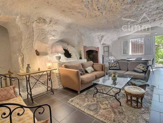 Maison de plain-pied à vendre 226 600 € 5 pièces 3 chambres 130 m² 297 m² de terrain Luynes 37230