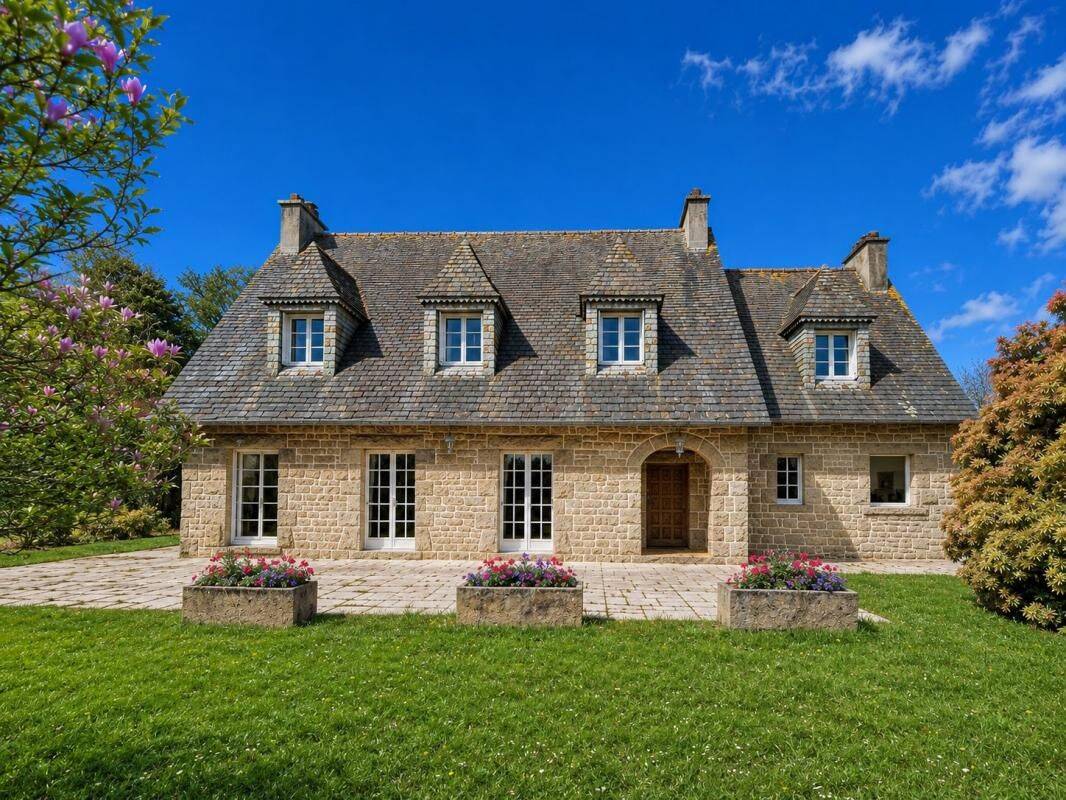 Maison 5 pièces 207 m² · à Plouigneau · 207 m² · 388 725 €