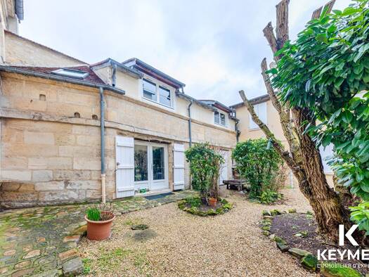 Duplex à vendre 185 000 € 3 pièces 2 chambres 44 m² RDC Centre-Hôtel de Ville Chantilly 60500