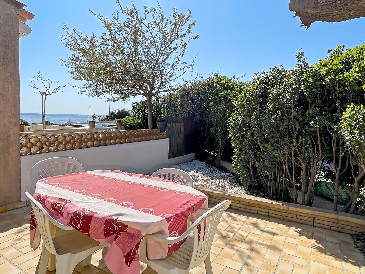 Pavillon Sausset Les Pins 1 pièce(s) 23.39 m2 - terrasse de 15m
