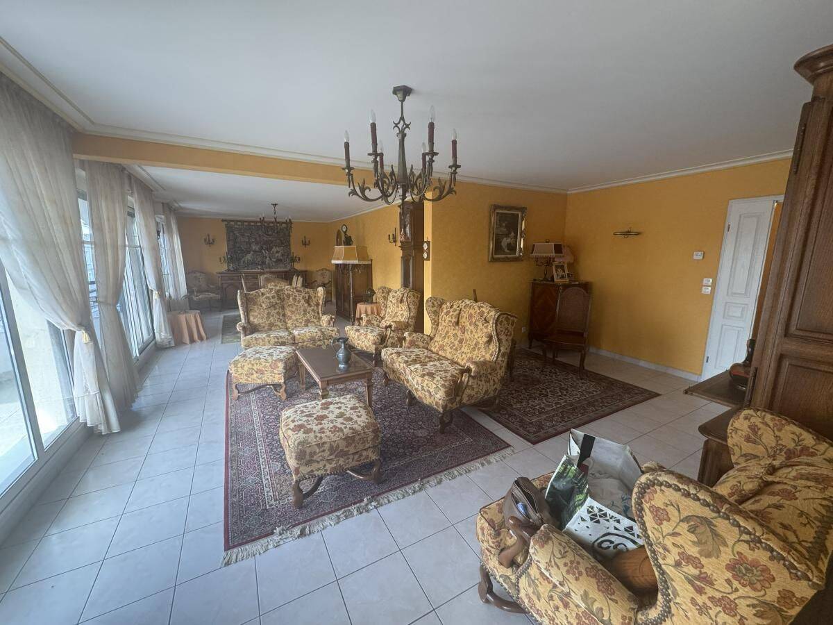 Appartement 4 pièces 131 m² · à Cambrai · 131 m² · 337 000 €