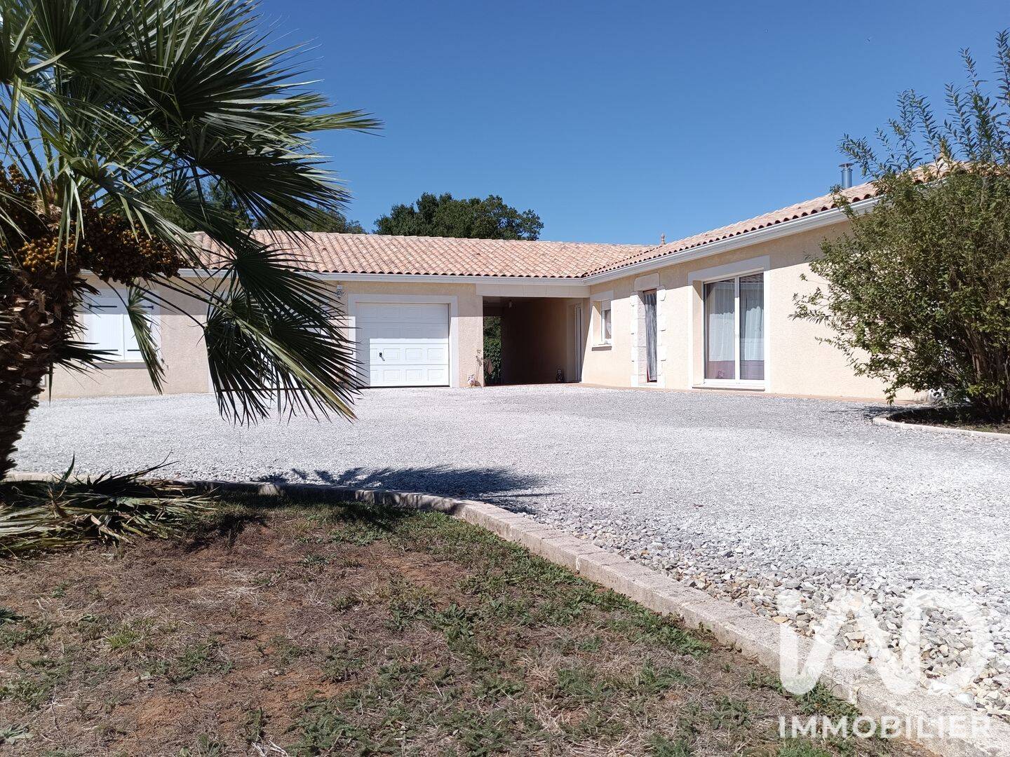 Maison 4 pièces 139 m² · à Vitrac-Saint-Vincent · 139 m² · 270 000 €