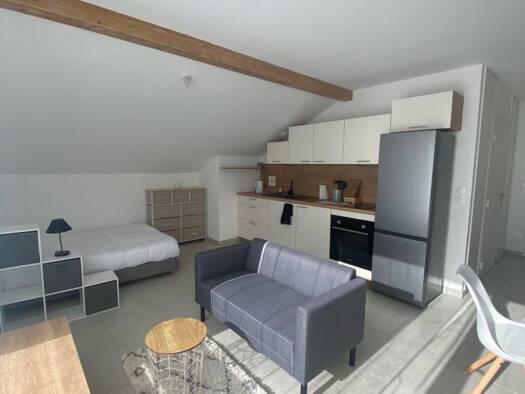 Appartement à louer 965 € 1 pièce 28 m² 3ème étage Reignier-Ésery 74930