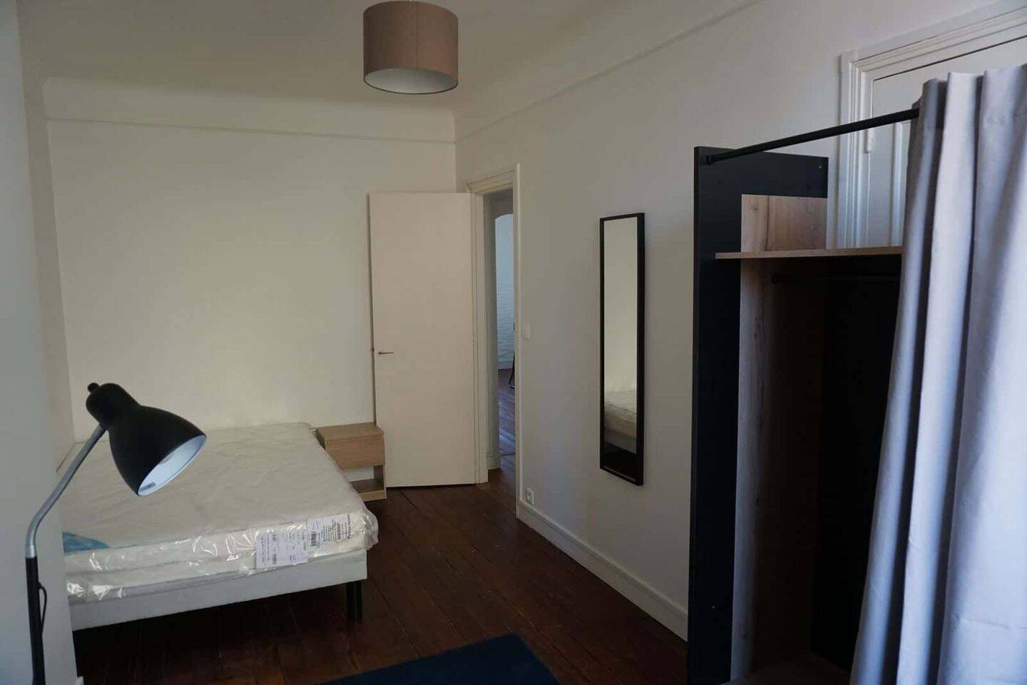 1 pièce 15 m² · à Paris 12ème Arrondissement · 15 m² · 854 €/mois