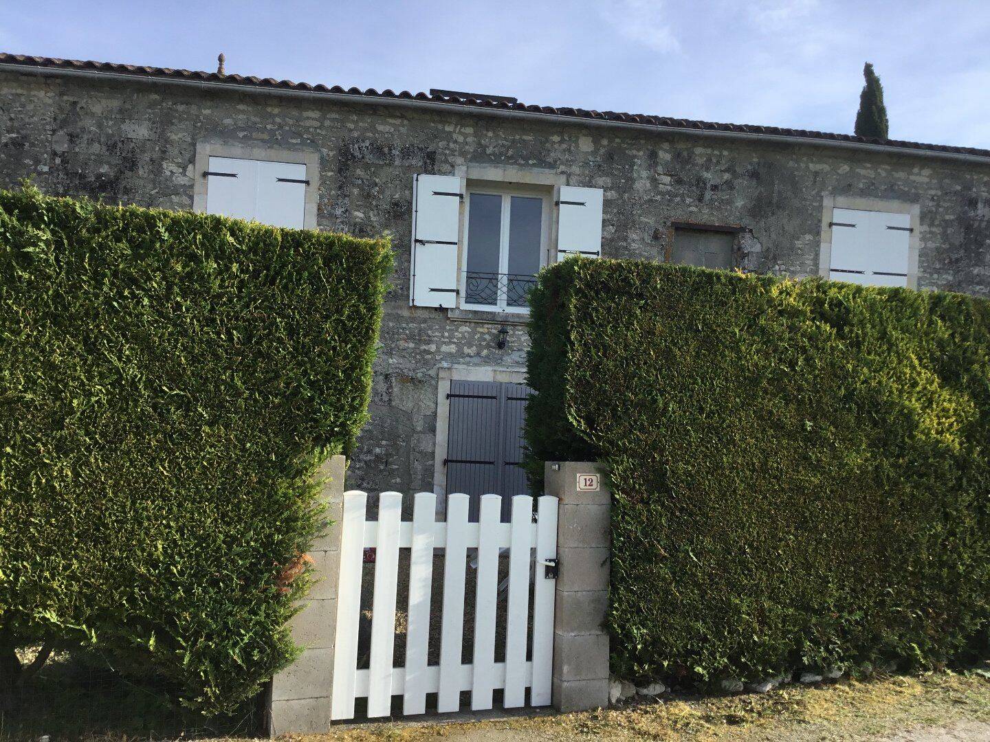 Maison 3 pièces 90 m² · à Genté · 90 m² · 730 €