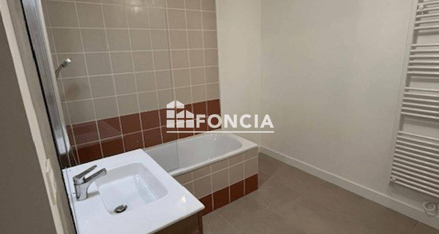 Appartement 2 pièces 62 m² · à Armentières · 62,1 m² · 656 €/mois