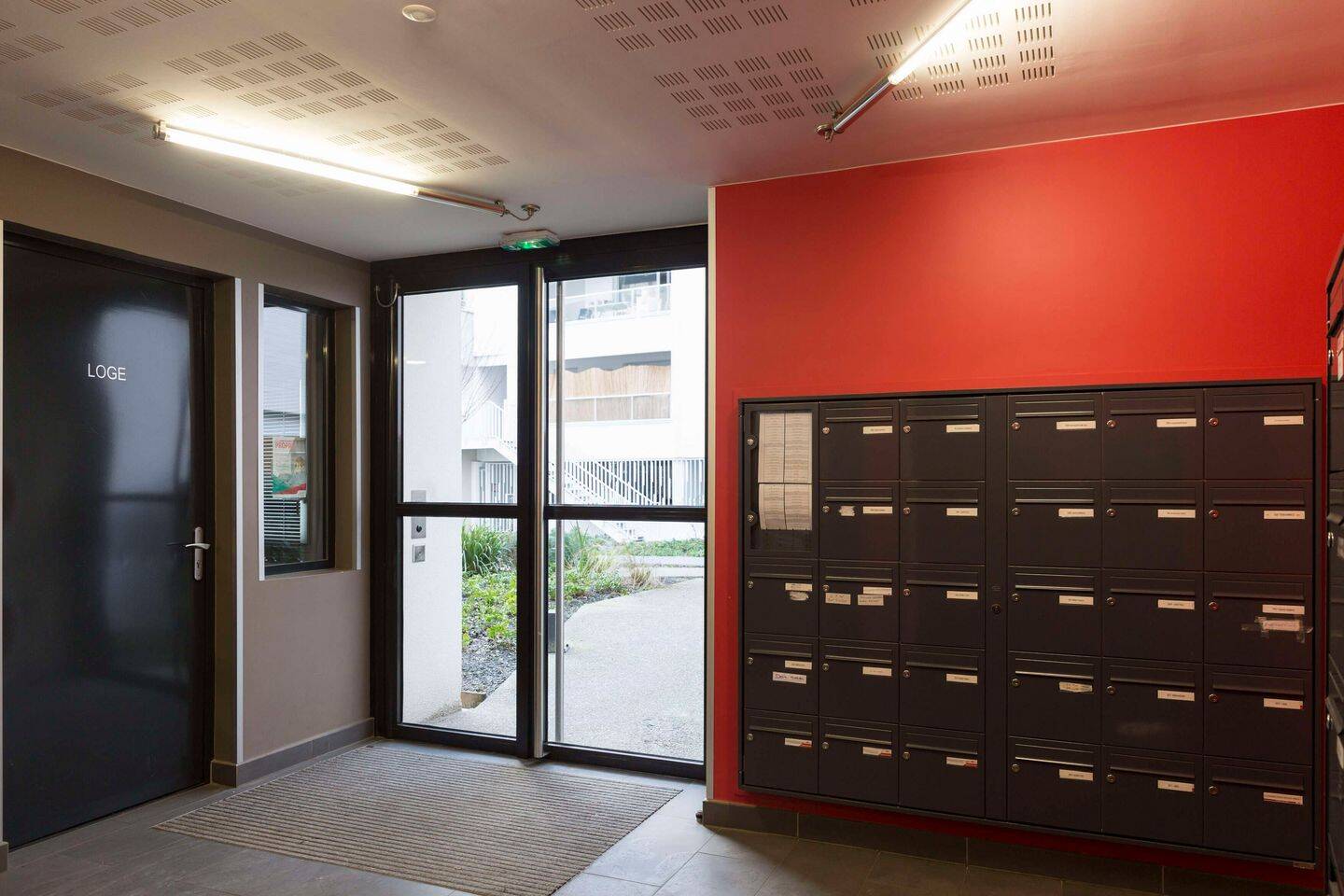 Appartement 1 pièce 30 m² · à Saint-Ouen-sur-Seine · 30,1 m² · 727 €