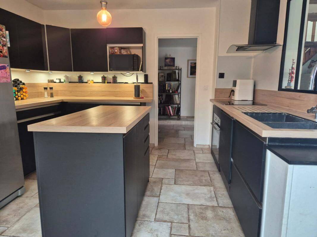 Maison 4 pièces 110 m² · à Bailleau-Armenonville · 110 m² · 205 000 €