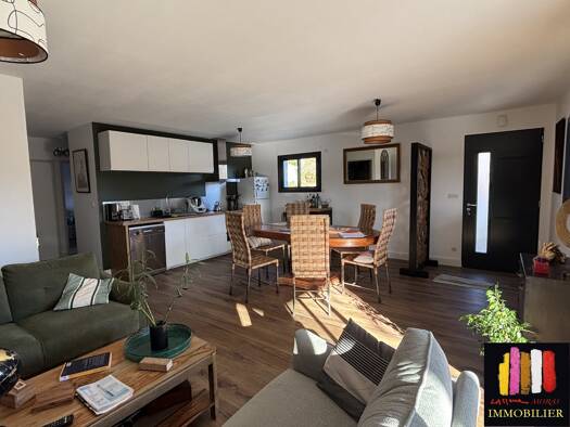 Maison de plain-pied à vendre 330 700 € 3 pièces 2 chambres 77 m² 315 m² de terrain Léon 40550