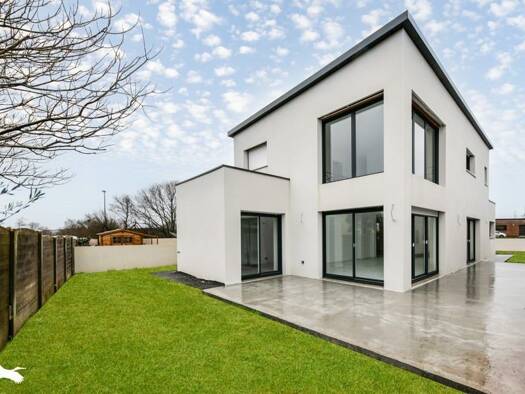 Maison à vendre 504 000 € 7 pièces 4 chambres 162 m² 385 m² de terrain Est Gouesnou 29850