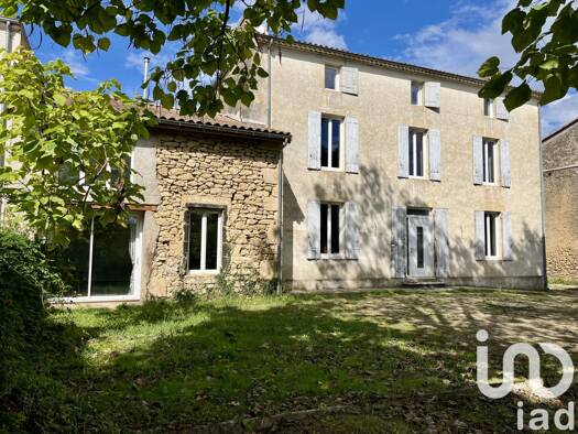 Maison à vendre 223 000 € 4 pièces 2 chambres 160 m² 1 149 m² de terrain Saint-Pierre-d'Aurillac 33490