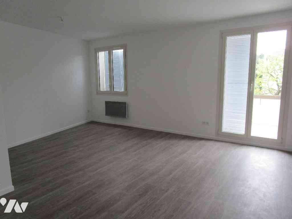 Appartement 1 pièce 66 m² · à Châlons-en-Champagne · 66 m² · 615 €