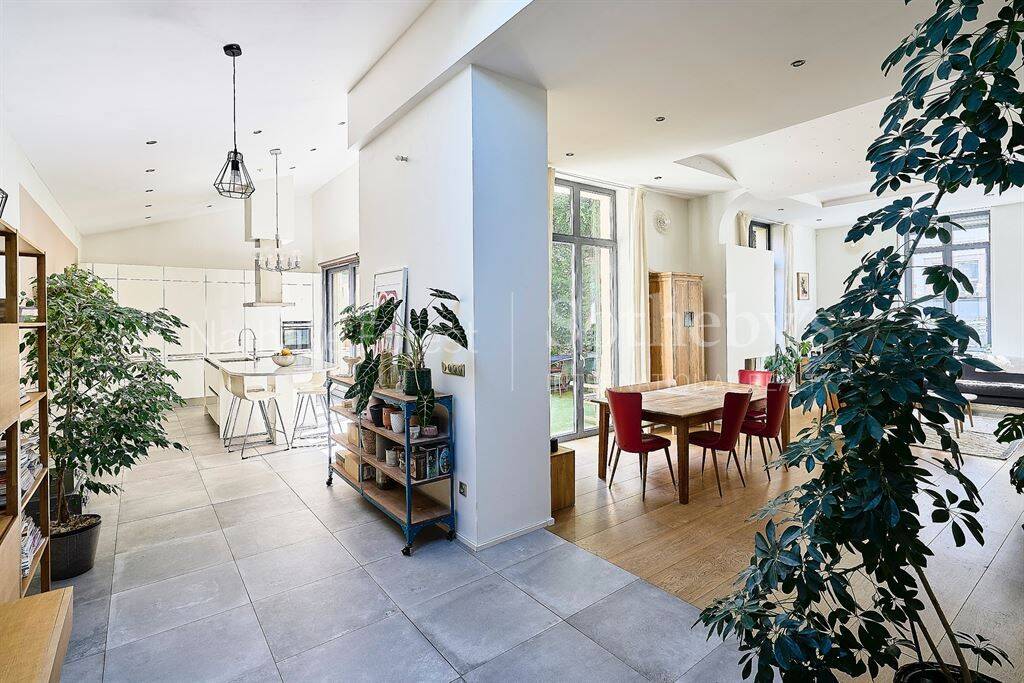 Maison 10 pièces 252 m² · à Lille · 252 m² · 1 100 000 €