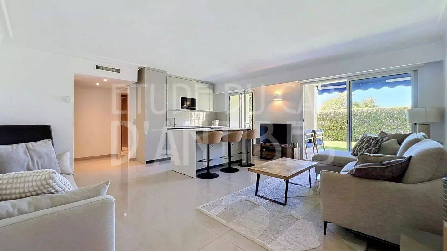 Appartement 3 pièces 70 m² · à Antibes · 70 m² · 890 000 €