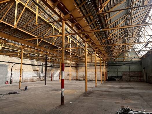 Local d'activités à louer 31 284 € 10 726 m² d'espace de stockage Thiant 59224