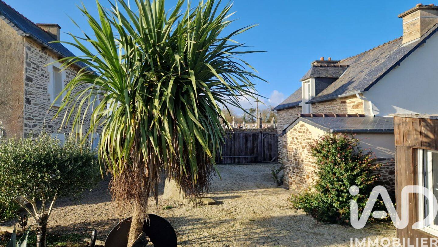 Maison 3 pièces 100 m² · à Plouguenast-Langast · 100 m² · 140 000 €