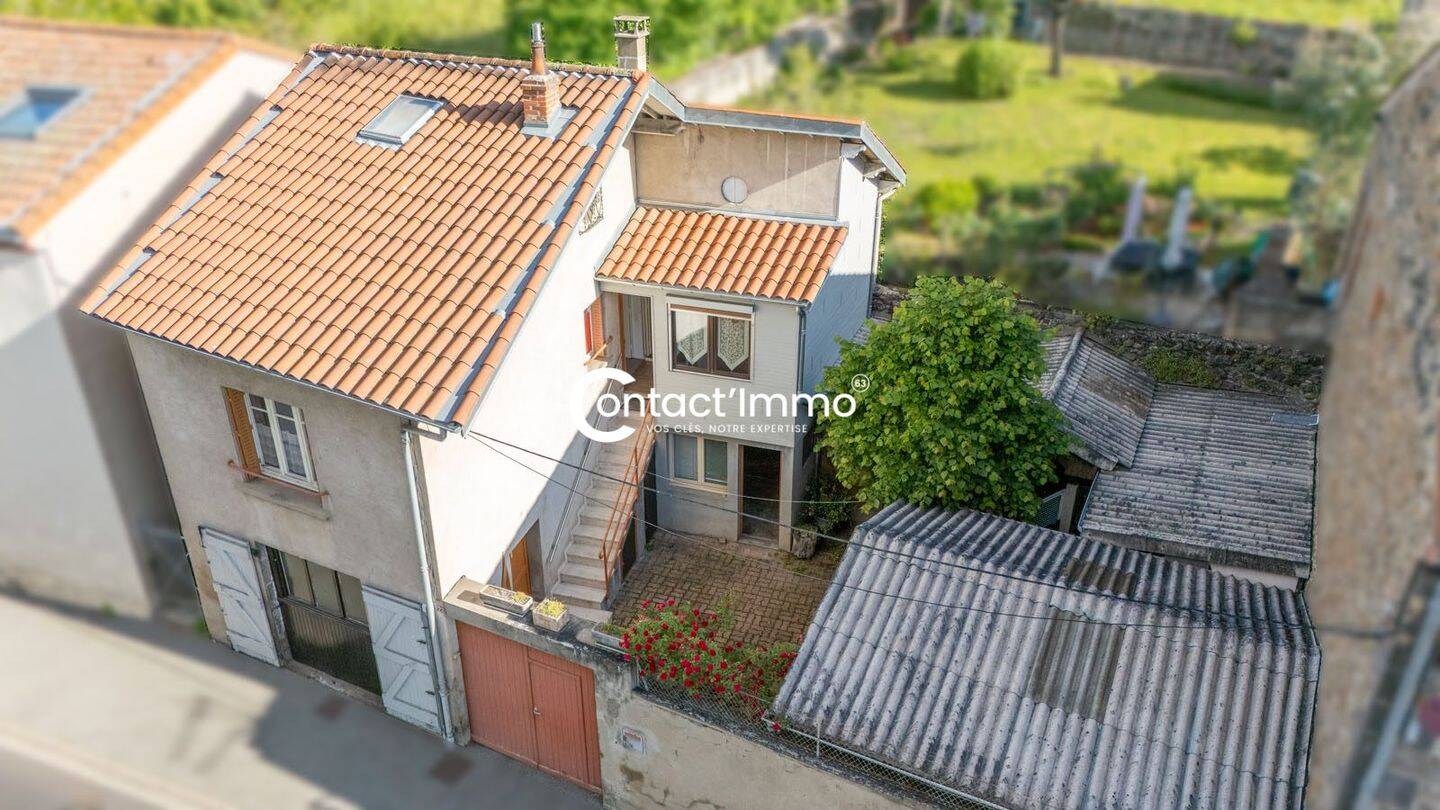 Maison 4 pièces 88 m² · à Champeix · 88 m² · 110 000 €