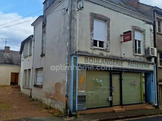 Maison à vendre 29 000 € 8 pièces 6 chambres 194 m² 830 m² de terrain Bessé-sur-Braye 72310