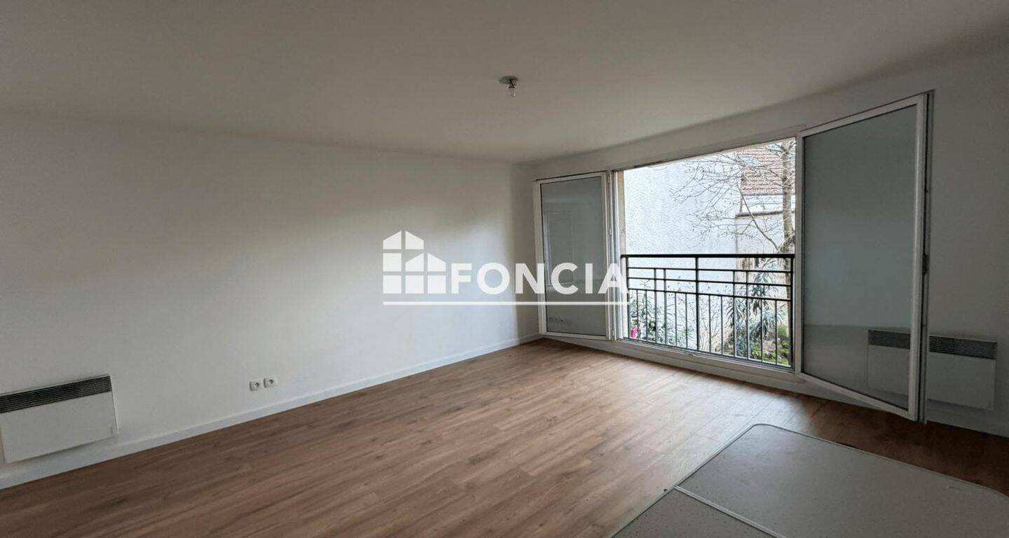 Appartement 3 pièces 63 m² · à La Queue-en-Brie · 62,8 m² · 1 200 €