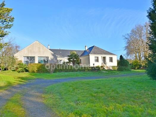 Maison de plain-pied à vendre 339 552 € 6 pièces 4 chambres 122 m² 3 500 m² de terrain La Gacilly 56200