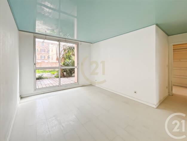 Appartement à louer 1 120 € 5 pièces 3 chambres 93,5 m² RDC Bastia 20200