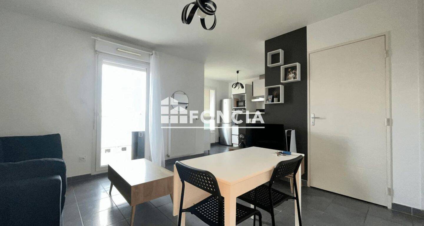 Appartement 2 pièces 41 m² · à Saint-Priest · 41,4 m² · 908 €