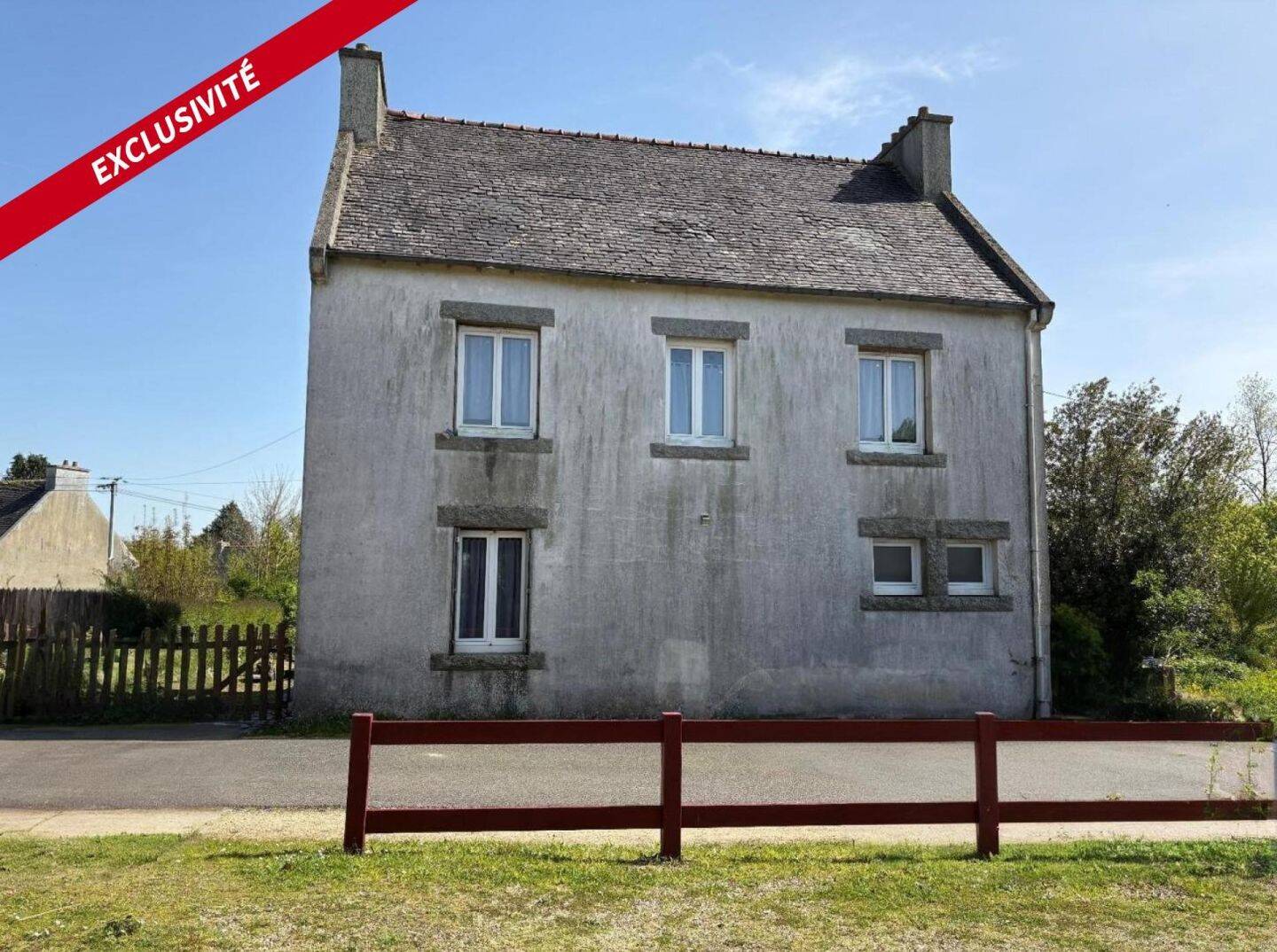 Maison 6 pièces 100 m² · à Berrien · 100 m² · 128 000 €