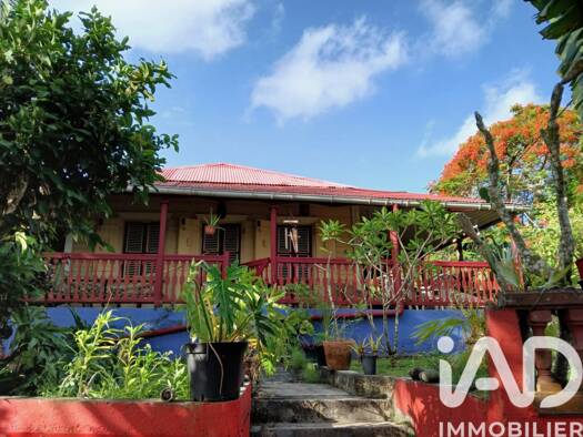 Maison à vendre 398 000 € 9 pièces 6 chambres 194 m² 2 457 m² de terrain Morne-à-l'Eau 97111