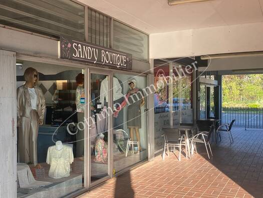 Local commercial à vendre 153 000 € 50 m² de surface de vente Tarentelles Chassieu 69680